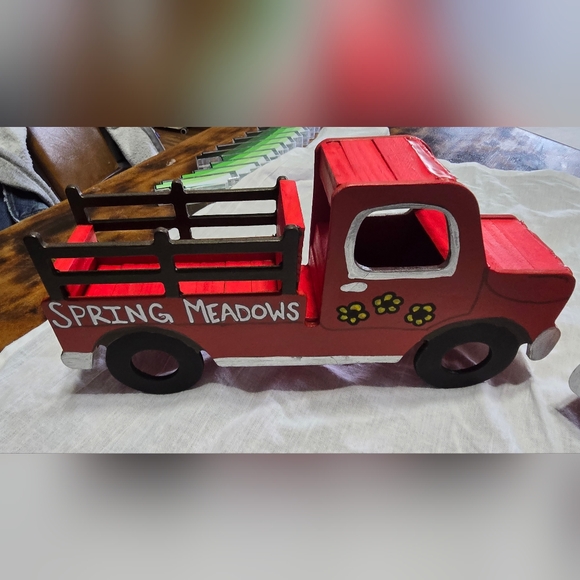 Decorative trucks - Picture 3 of 3